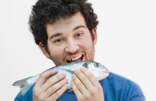 Ψάρια και πιάτα με ψάρι είναι ένα σημαντικό συστατικό του ανδρικού διατροφή